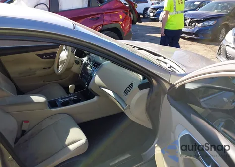 2015 Nissan Altima 2.5 S from USA, damaged, VIN 1N4AL3AP5FC175480